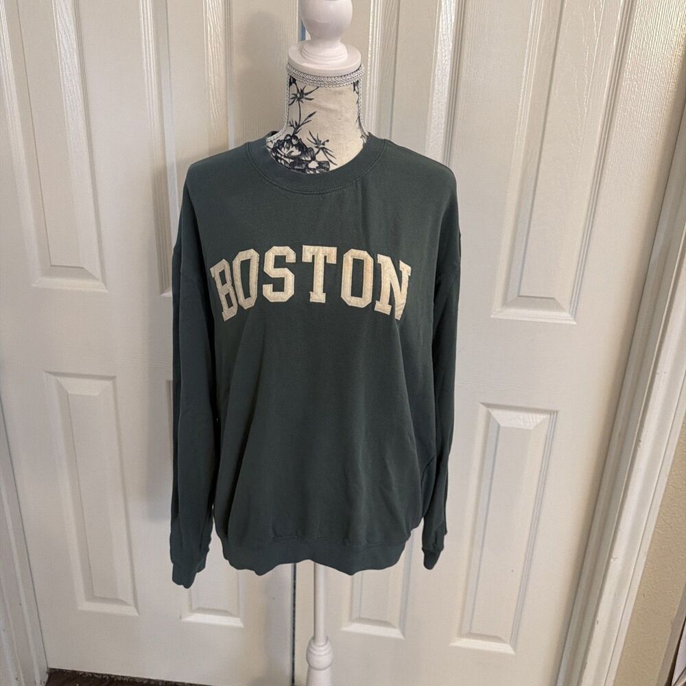 NEW Boston Soft As A Grape white long sleeve women’s Med  pull on shirt NWT